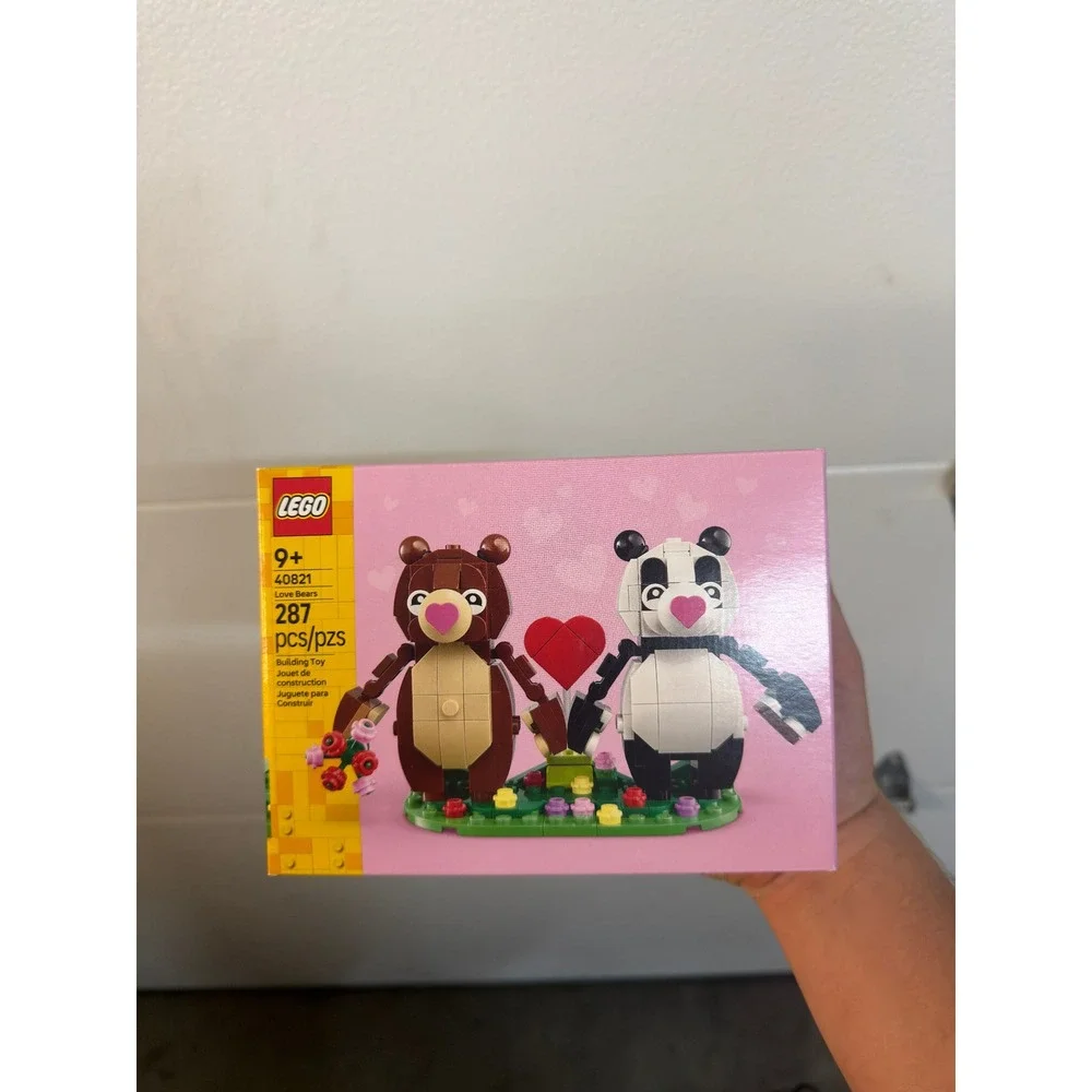LEGO Love Bears 40821 Valentine Panda and Brown Bear Building Toy Set 287 Pcs